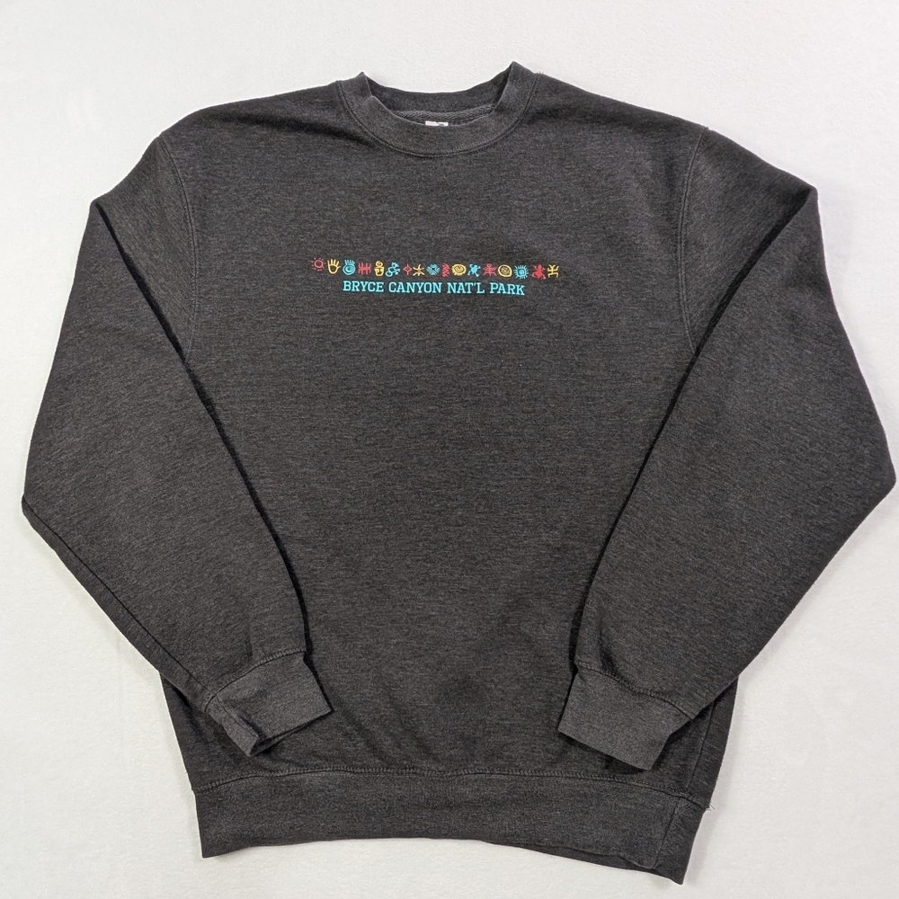 Bryce Canyon Nat'l Park Embroidered Gray Crewneck Sweatshirt Lane Seven Medium